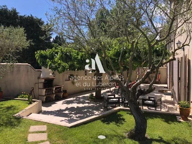 Maison Barbentane - 6 chambres - 320m²