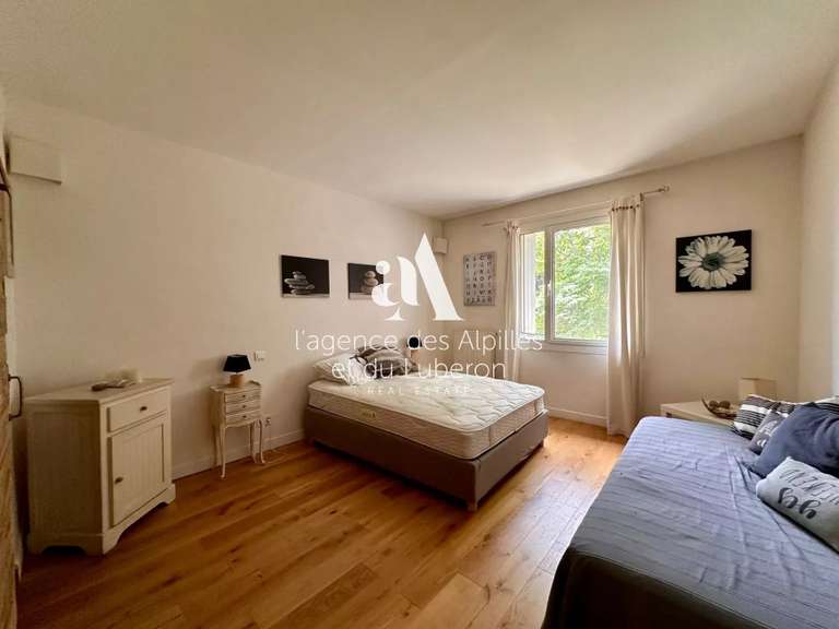 Maison Barbentane - 7 chambres - 317m²