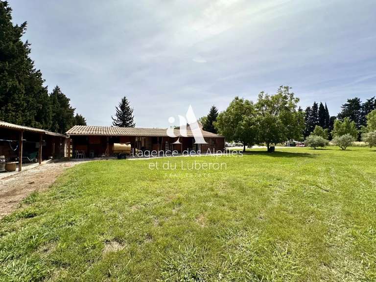 Maison Barbentane - 7 chambres - 317m²