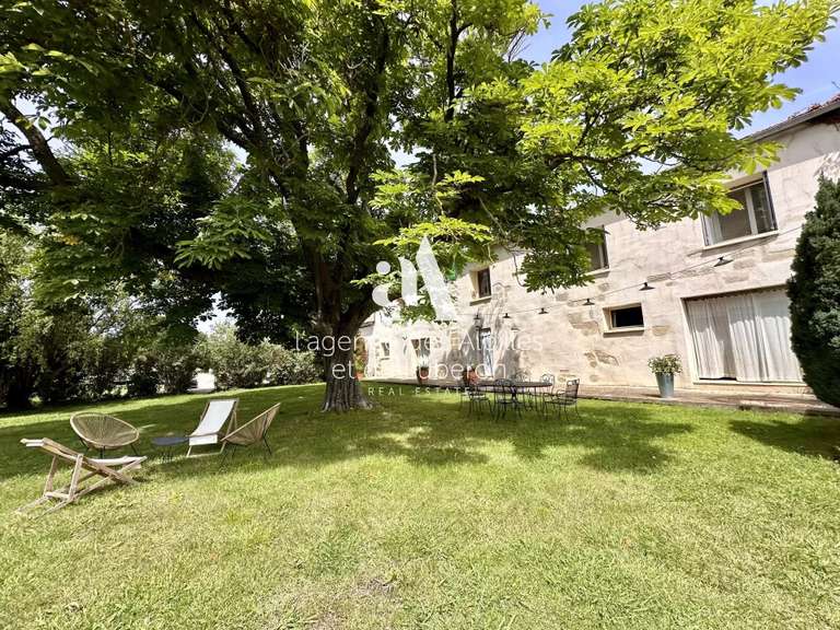 Maison Barbentane - 7 chambres - 317m²