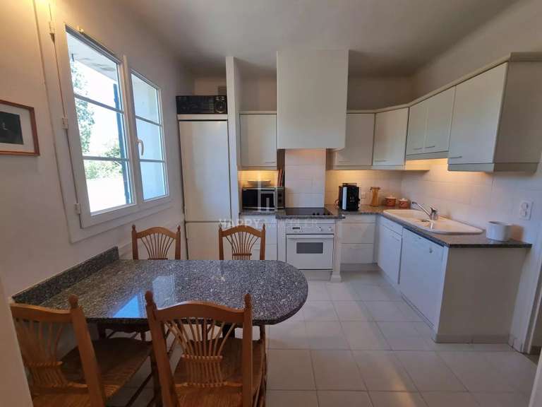 Maison Barbentane - 4 chambres - 121m²