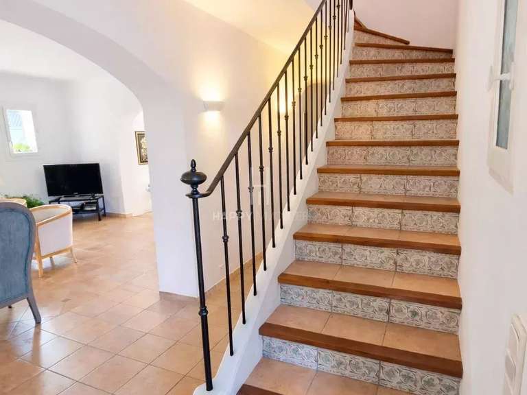 Maison Barbentane - 4 chambres - 176m²