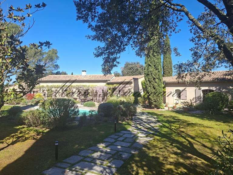 Propriété Barbentane - 6 chambres - 300m²