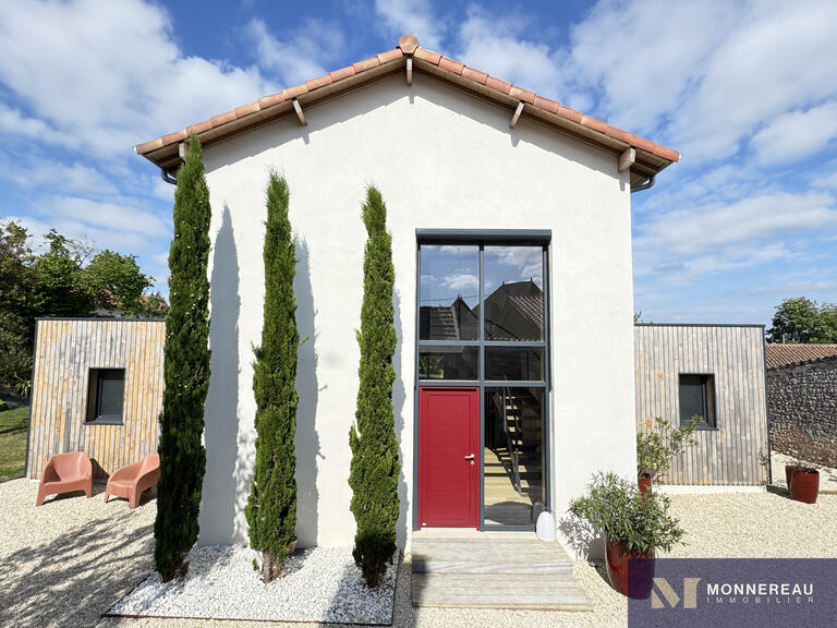 Maison Barbezieux-Saint-Hilaire - 4 chambres - 190m²