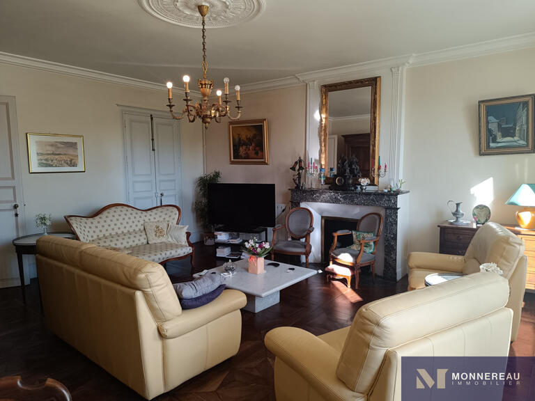 Maison Barbezieux-Saint-Hilaire - 9 chambres - 384m²