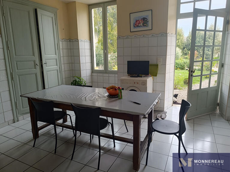 Maison Barbezieux-Saint-Hilaire - 9 chambres - 384m²