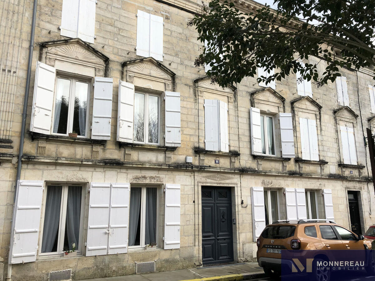Maison Barbezieux-Saint-Hilaire
