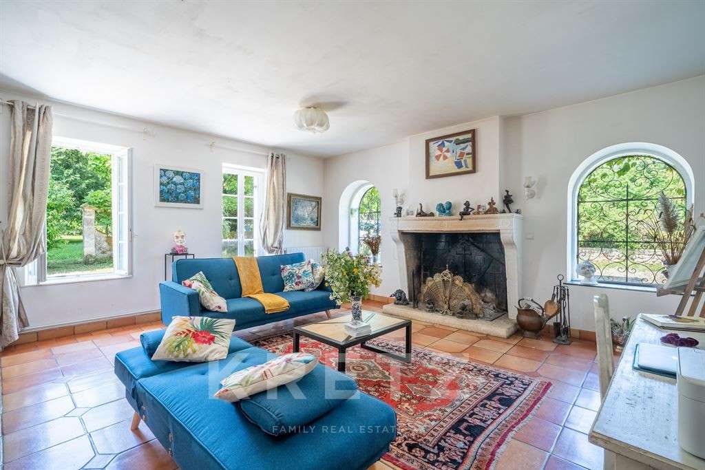 House Barbezieux-Saint-Hilaire
