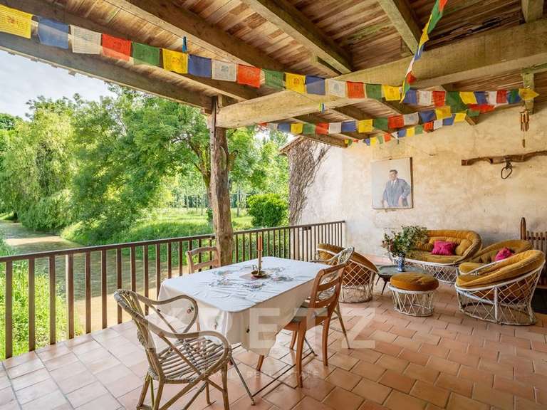 Maison Barbezieux-Saint-Hilaire - 5 chambres - 250m²