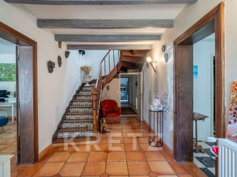 Maison Barbezieux-Saint-Hilaire - 5 chambres - 250m²