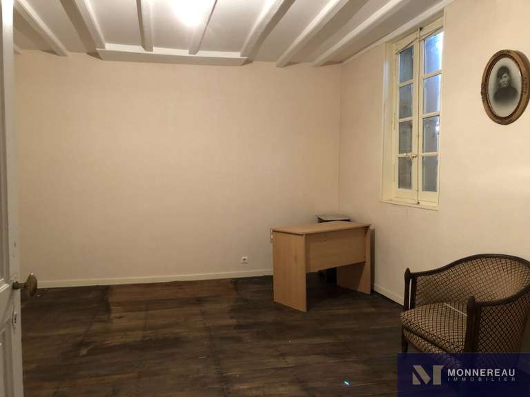 Maison Barbezieux-Saint-Hilaire - 9 chambres - 384m²