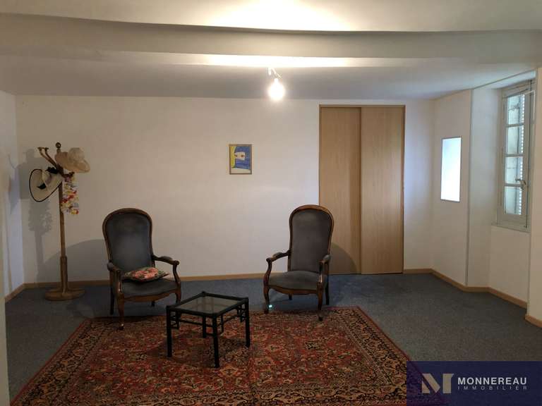 Maison Barbezieux-Saint-Hilaire - 9 chambres - 384m²