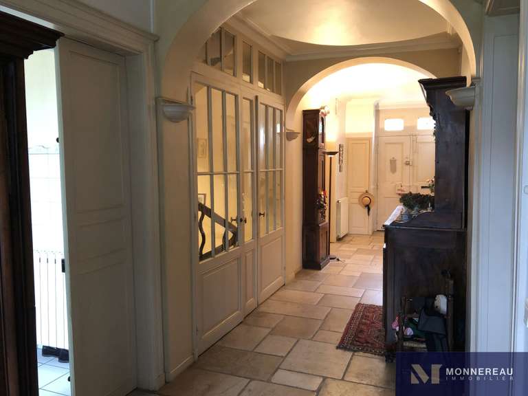 Maison Barbezieux-Saint-Hilaire - 9 chambres - 384m²