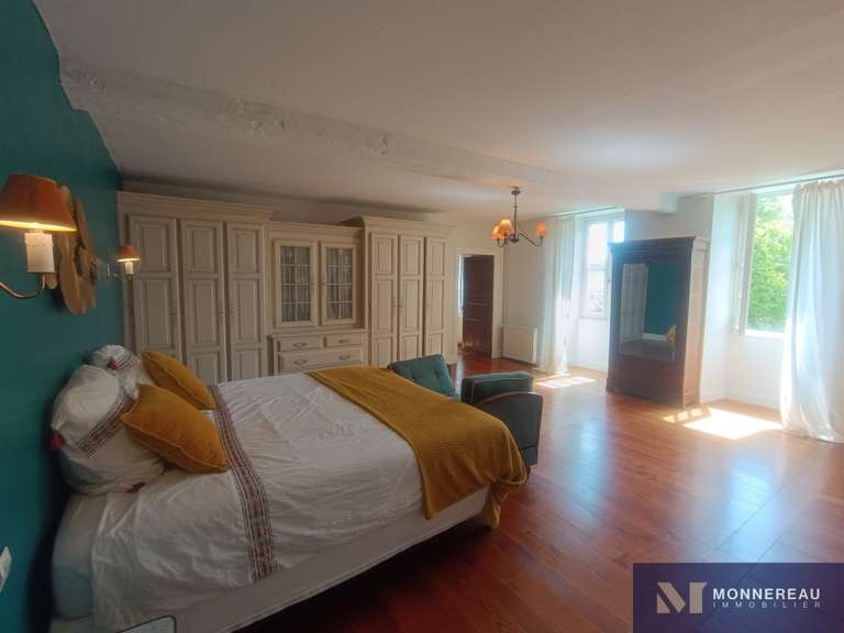 House Barbezieux-Saint-Hilaire - 12 bedrooms - 632m²