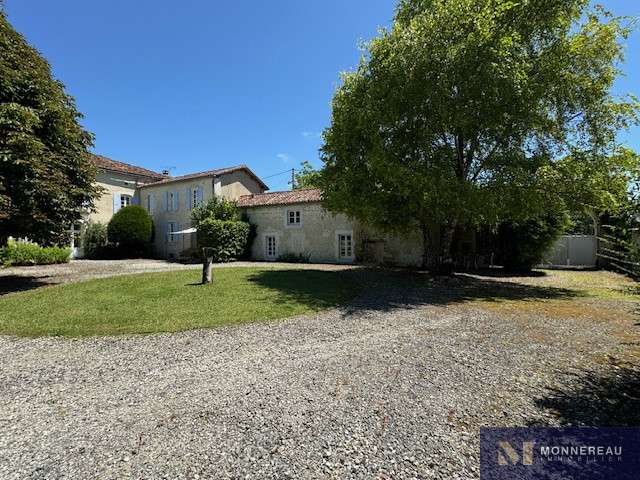 House Barbezieux-Saint-Hilaire