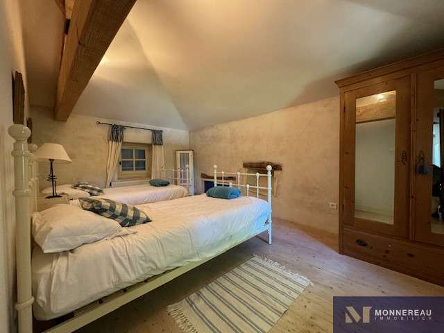 House Barbezieux-Saint-Hilaire - 12 bedrooms - 632m²