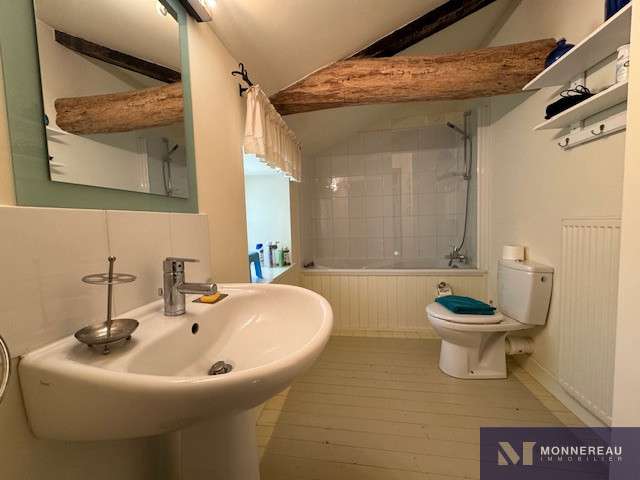 House Barbezieux-Saint-Hilaire - 12 bedrooms - 632m²