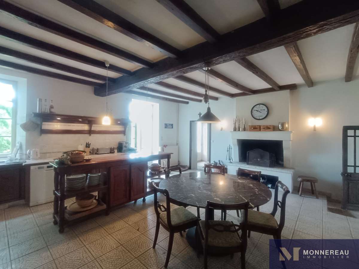 House Barbezieux-Saint-Hilaire