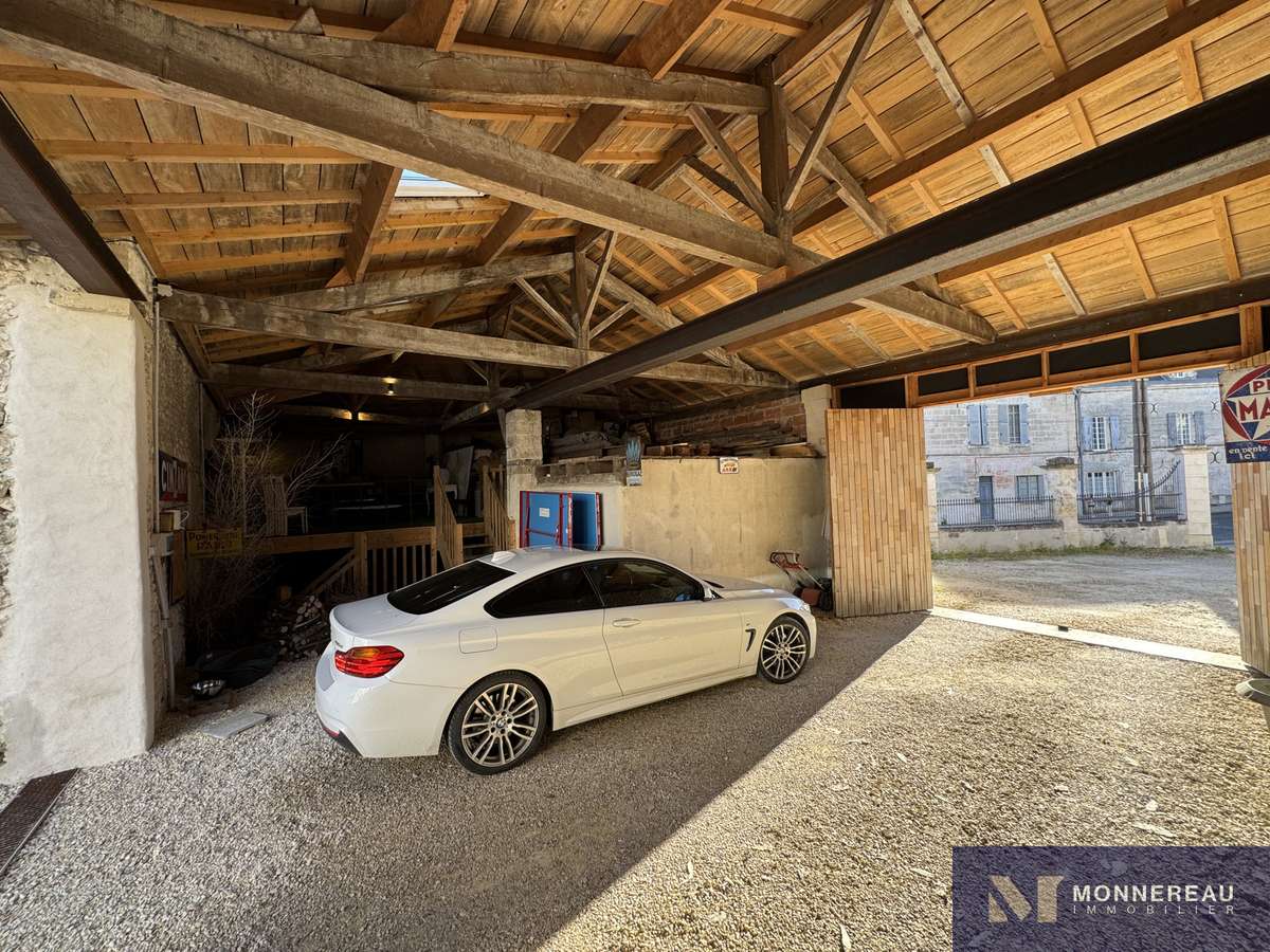 Maison Barbezieux-Saint-Hilaire