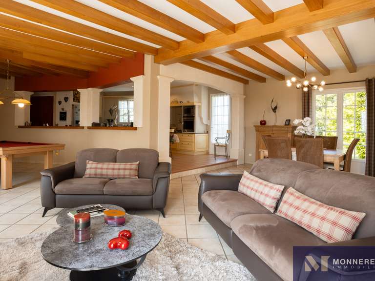 Maison Barbezieux-Saint-Hilaire - 6 chambres - 290m²