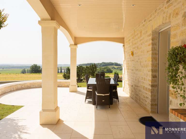 Maison Barbezieux-Saint-Hilaire - 6 chambres - 290m²