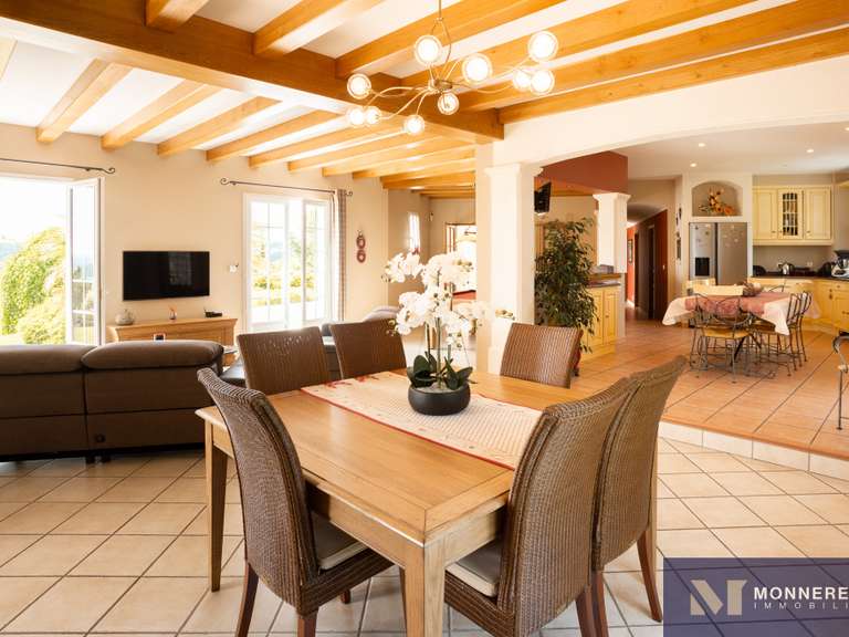 Maison Barbezieux-Saint-Hilaire - 6 chambres - 290m²