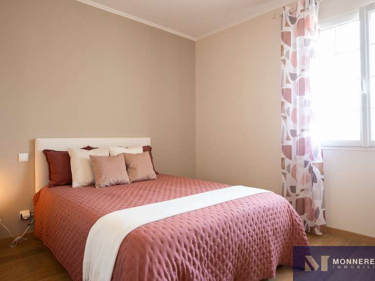 Maison Barbezieux-Saint-Hilaire - 6 chambres - 290m²