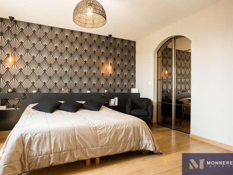 Maison Barbezieux-Saint-Hilaire - 6 chambres - 290m²