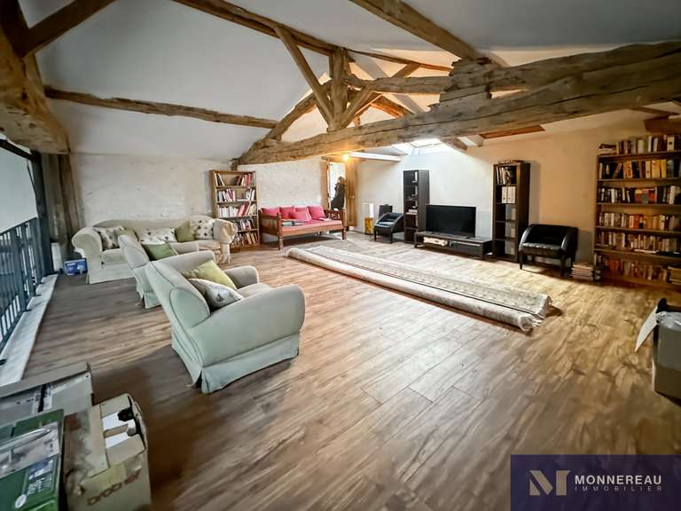 Maison Barbezieux-Saint-Hilaire - 5 chambres - 506m²