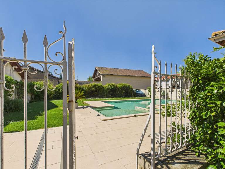 Maison Barcelonne-du-Gers - 11 chambres - 650m²