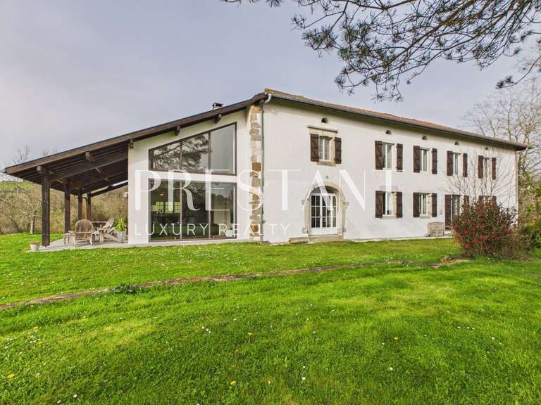 Maison Bardos - 7 chambres - 488m²