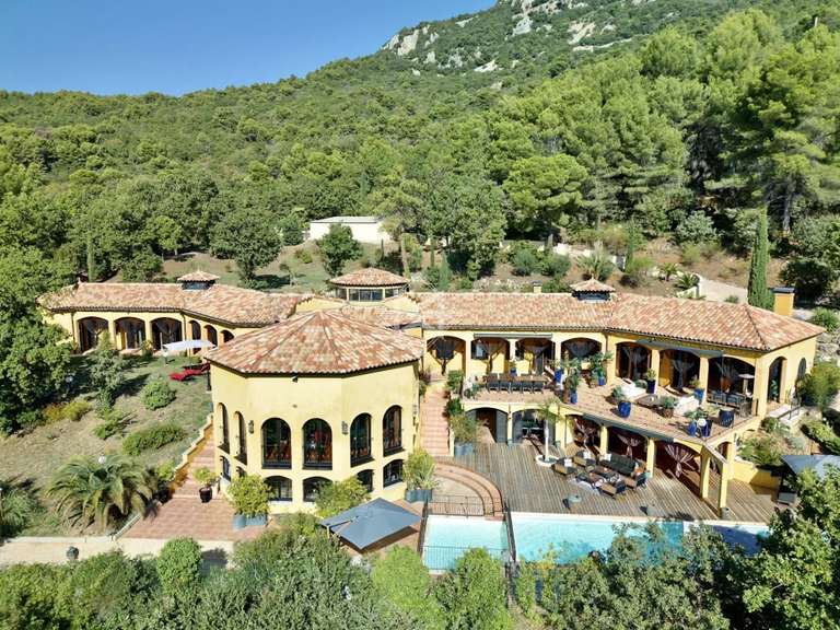 Property Bargemon - 6 bedrooms - 522m²