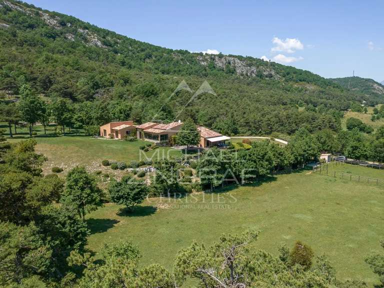 Propriété Bargemon - 4 chambres - 189m²