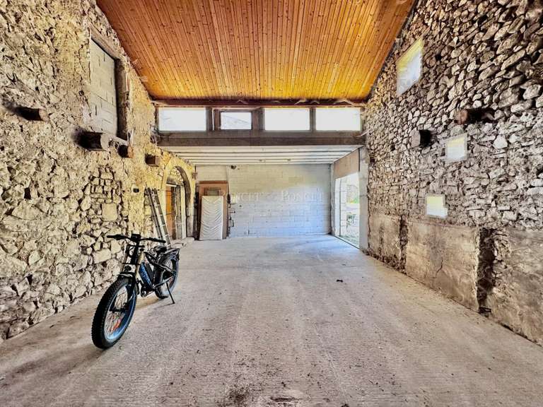 Propriété Barjac - 20 chambres - 1200m²