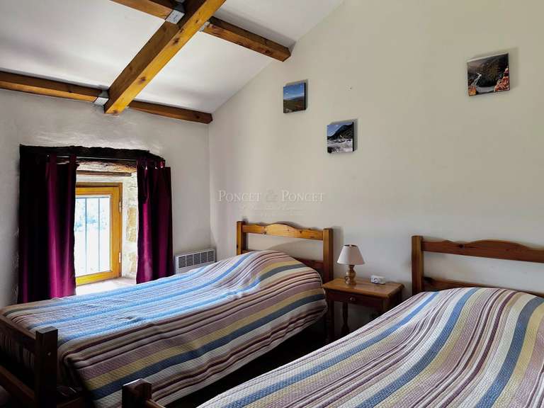 Propriété Barjac - 20 chambres - 1200m²