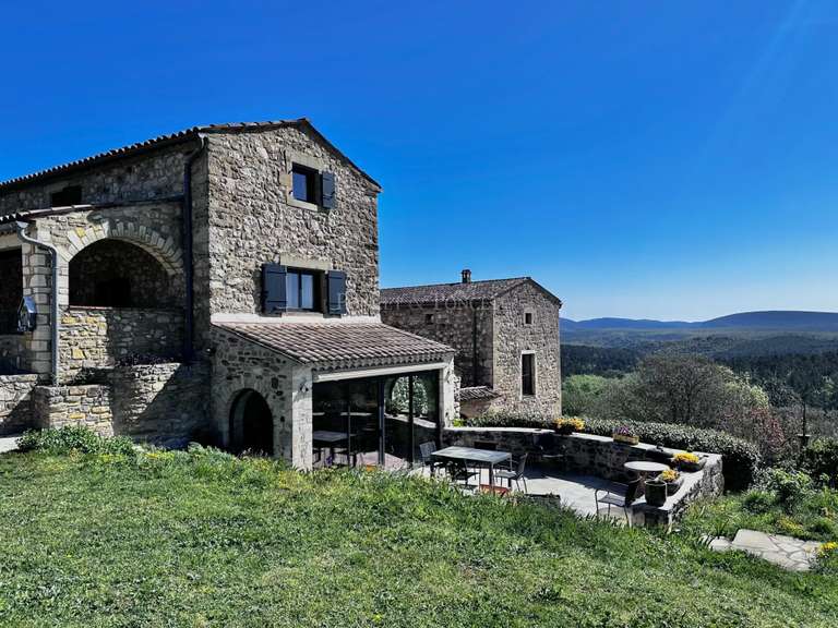 Propriété Barjac - 20 chambres - 1200m²