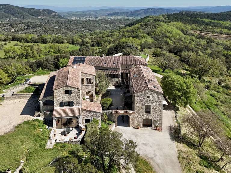 Propriété Barjac - 20 chambres - 1200m²