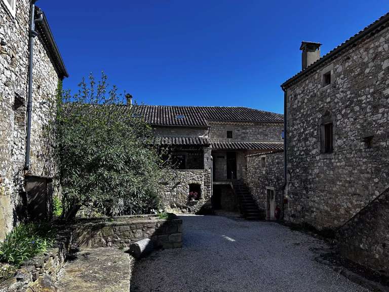 Propriété Barjac - 20 chambres - 1200m²