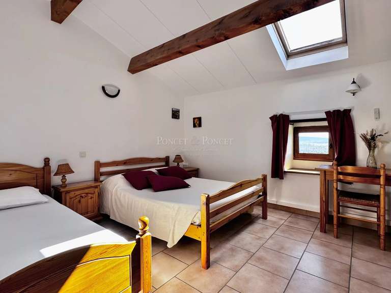 Propriété Barjac - 20 chambres - 1200m²