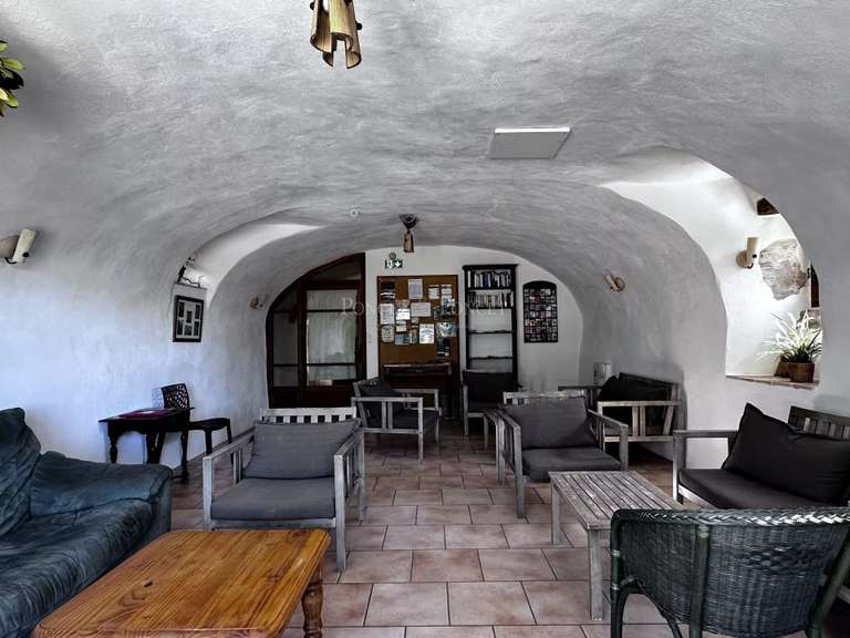 Propriété Barjac - 20 chambres - 1200m²