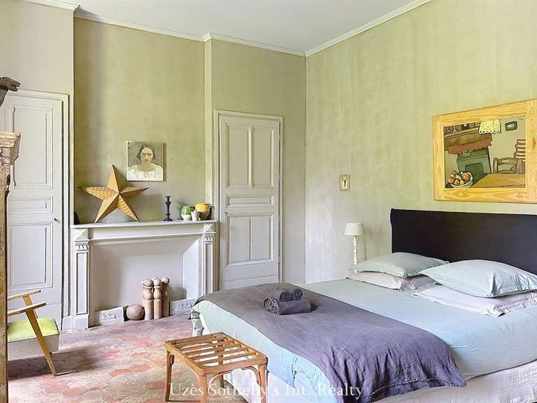 Castle Barjac - 12 bedrooms - 650m²