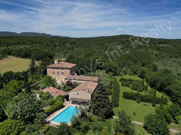 Château Barjac - 10 chambres - 700m²