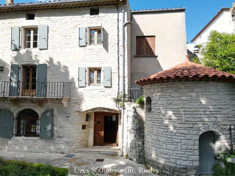 Maison Barjac - 5 chambres - 160m²