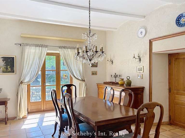 Maison Barjac - 5 chambres - 233m²