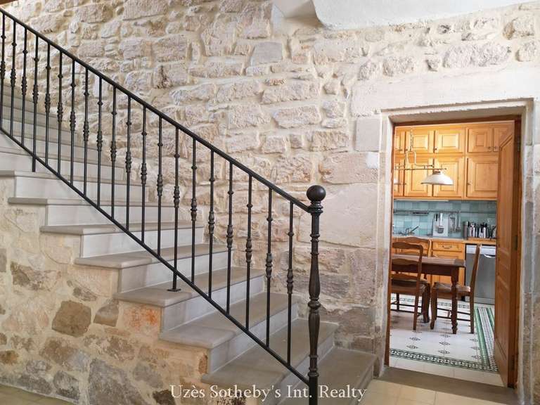 Maison Barjac - 5 chambres - 233m²