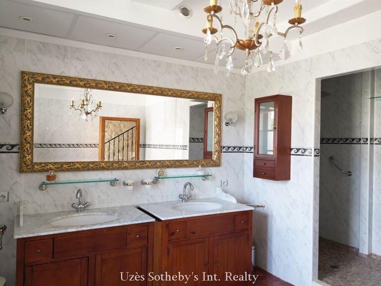 House Barjac - 5 bedrooms - 233m²