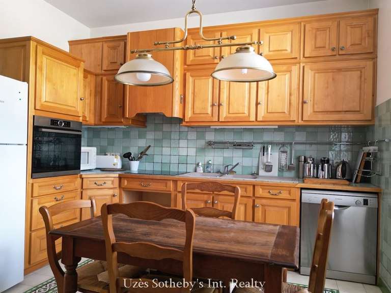 Maison Barjac - 5 chambres - 233m²