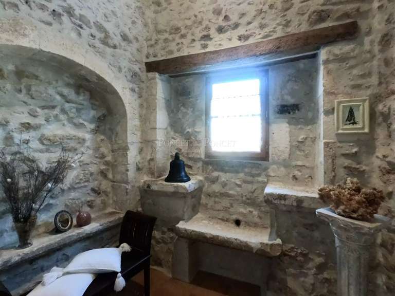 Maison Barjac - 9 chambres - 540m²
