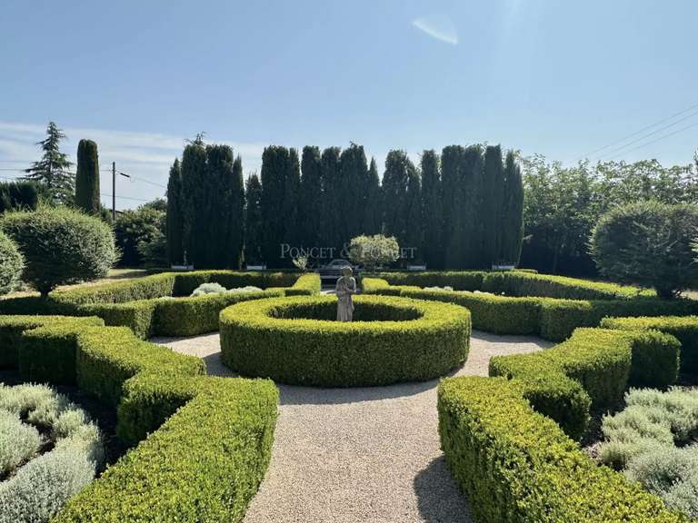 Maison Barjac - 9 chambres - 540m²
