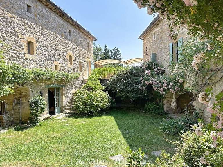 Maison Barjac - 16 chambres - 600m²
